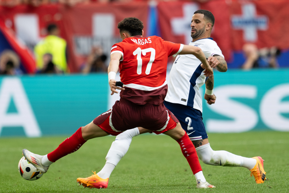 志性的控球 志性的控球