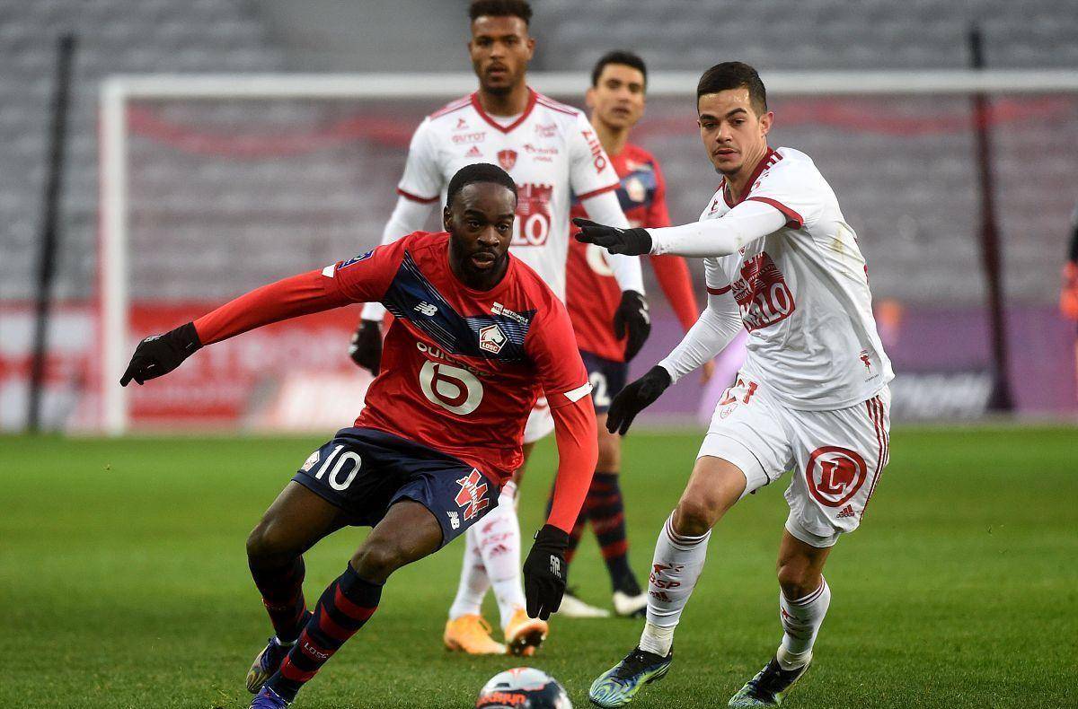 在球迷圈掀 在球迷圈掀