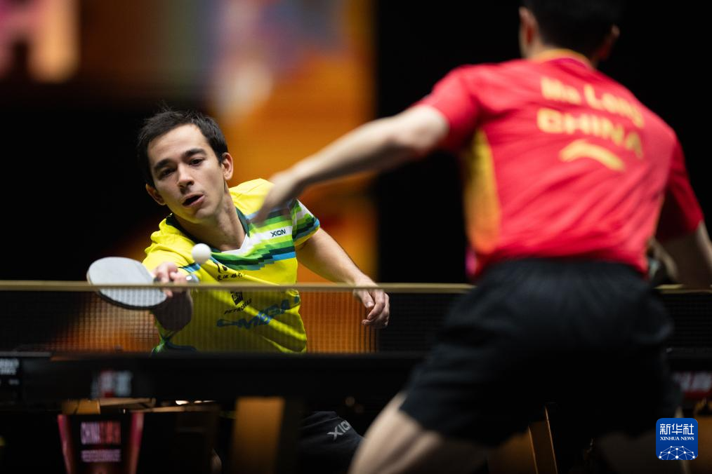 官方：21岁中场斯蒂芬森与利物浦续约，并再次外租至邓迪联